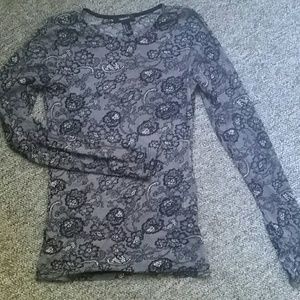 Fitted sheer print top